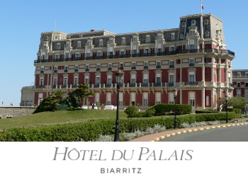 hotel du palais outside 350
